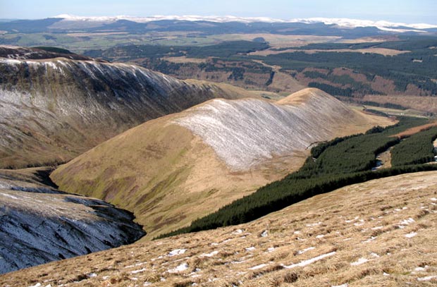 Broken Back and Crofthead from Capel Fell.