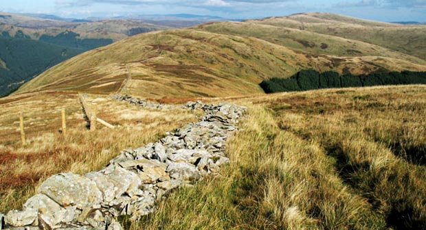 View back to Andrewhinney Hill from Bodesbeck Law.