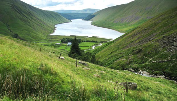View of the talla reservoir.