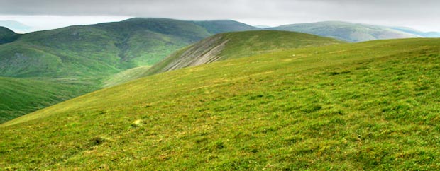 Nickie's Knowe from the top of Talla East Side.