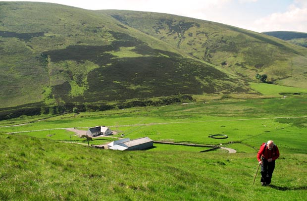 Looking back to Glenkirk House from Chapelgill Hill.