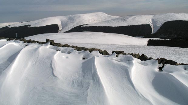 Snow forms - Ettrick Pen and  along the County Boundary dyke.