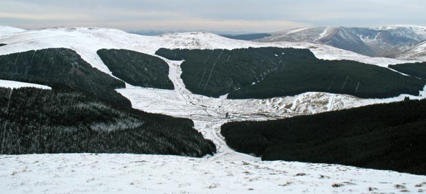 View down to Over Phawhope while descending from Ettrick Pen with White Shank, Fauldside Hill and the Moffat Hills beyond.