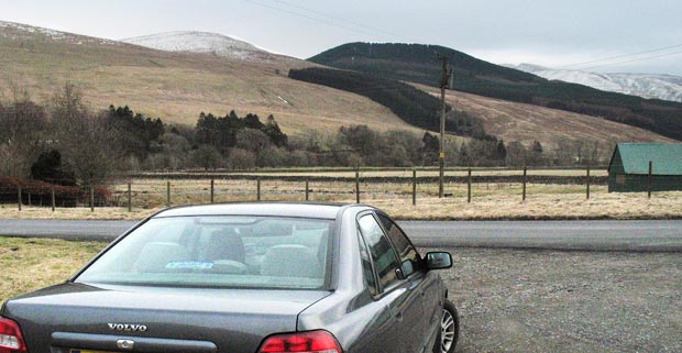 View from parking area to Fauldside Hill