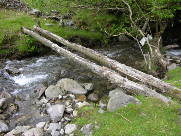 Poles over the Auchencat Burn.