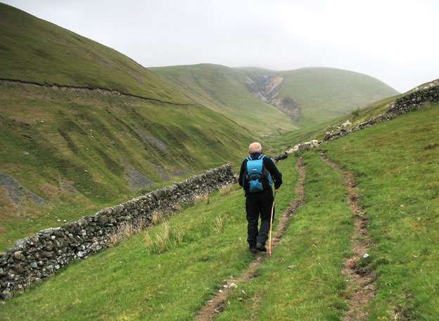 Heading up the southern bank of the Auchencat Burn.