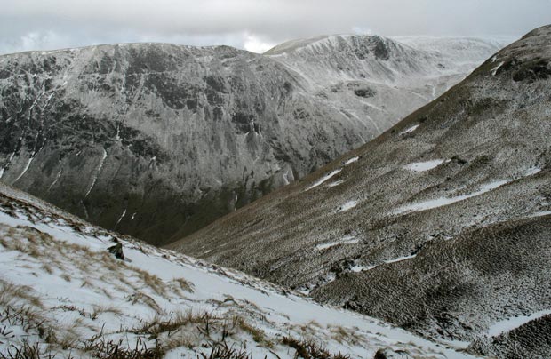 Looking west from Whirly Gill towards the ridge that comes down from Hartfell on the far side of Blachhope Glen.