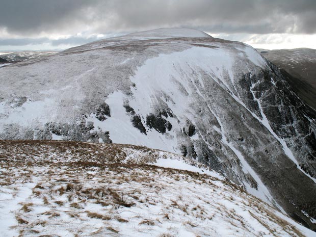 View from Hartfell Rig of Redgill Craig and Under Saddle Yoke.