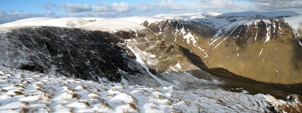 Looking north from the top of Hound Shoulder back to Falcon Craig and into Whirly Gill.