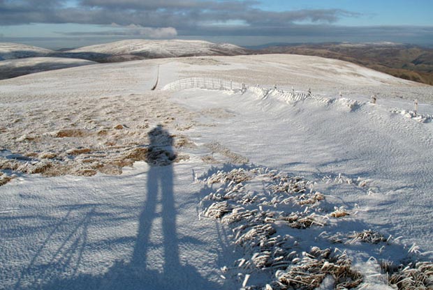 View along the top of Nickie's Knowe towards Cramalt Craig from Lochcraig Head.