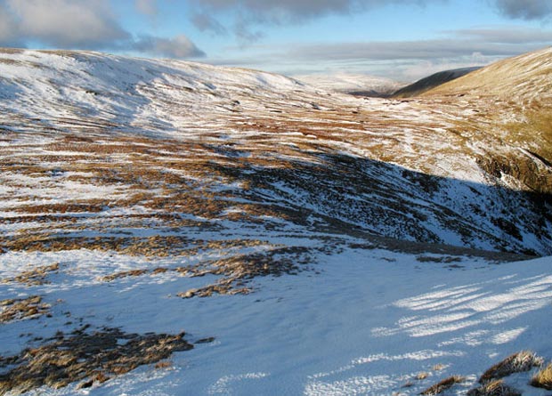 View through the saddle between Lochcraig Head and Firthybrig Head.