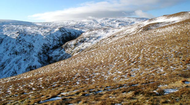 View back up to the route that goes from Mid Craig onto White Coomb.