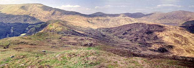 View along the Buchan ridge towards Merrick with names of surrounding hills