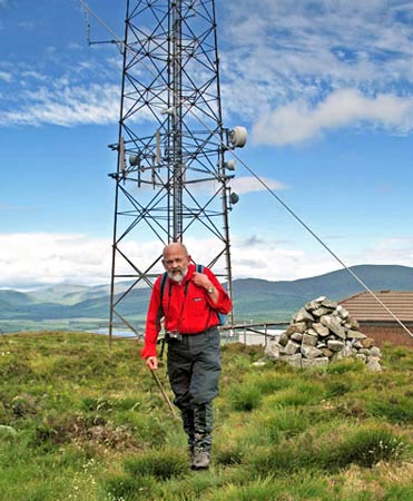 Communications mast on the top of Benniguinea.