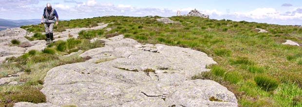 Heading south off the top of Cairnsmore of Dee.