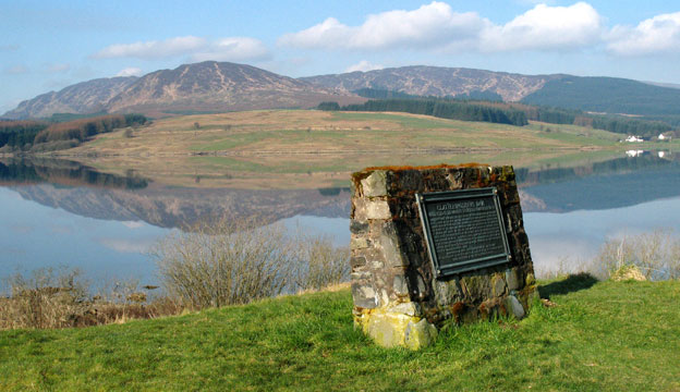 Plaque beside the car park at Clatteringshaws Reservoir 