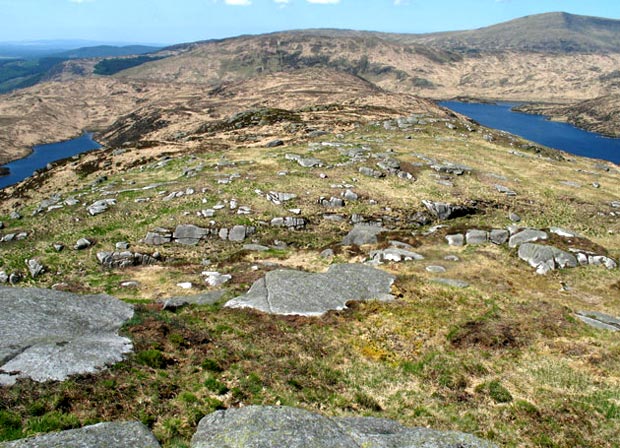 View west along the top of the Jarkness with Loch Valley to the north and the Long Loch of Glenhead to the south