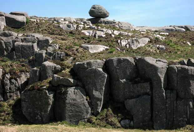 Boulder waiting for Godot near Craiglee