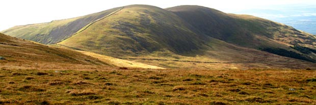 View looking SSW from near the top of Lamachan towards Larg Hill