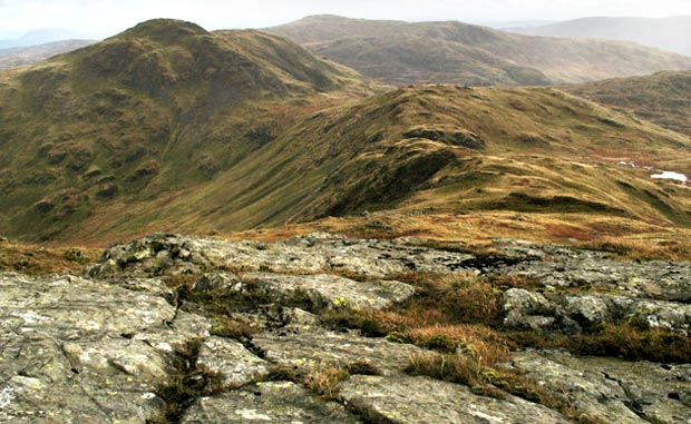 View down the Bennanbrack ridge to Curleywee