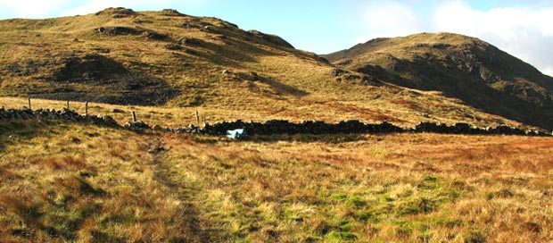 In the hollow between Bennanbrack ridge and Curleywee looking back up Bennanbrack ridge