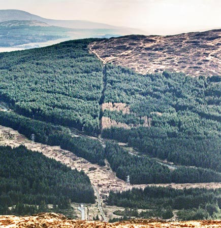 View from Cairngarroch of the line of descent from Darnaw - detail