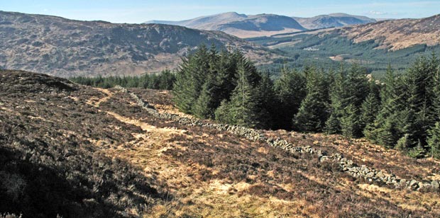 Route off Darnaw with Merrick and the Dungeon Hills beyond