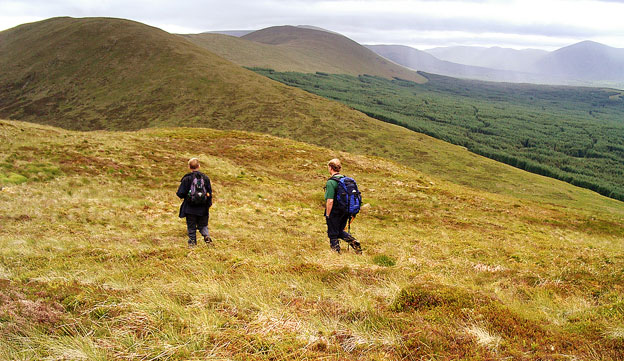 Heading into the saddle between Black Craig and Coran of Portmark