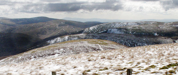 View looking south towards Durisdeer hills from Peden Head with names of hills
