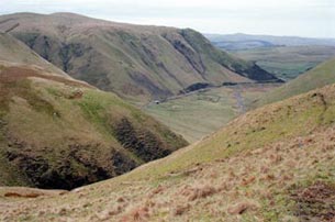 Dalveen Pass looking south