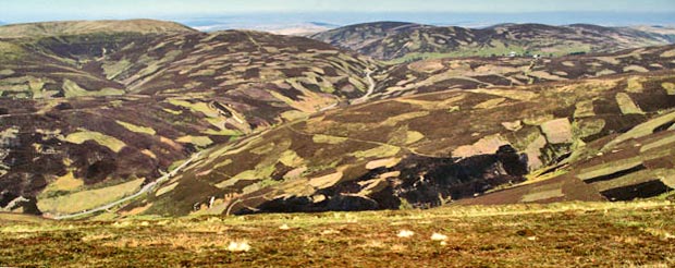 View from the top of the Enterkin Pass down into the Mennock Pass