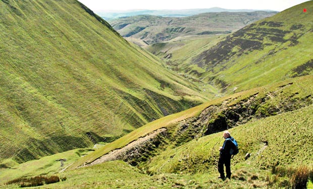 View ahead while descending Wether Hill into Enterkin Burn valley