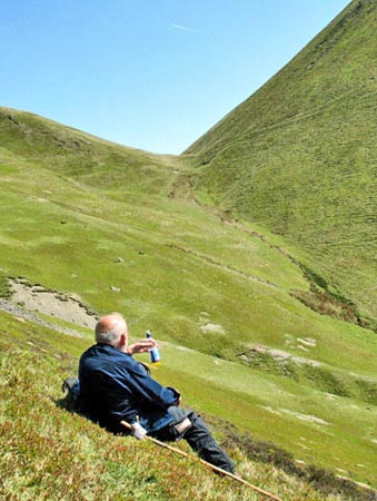 View of the saddle at the top of the valley between Wether Hill and Steygail