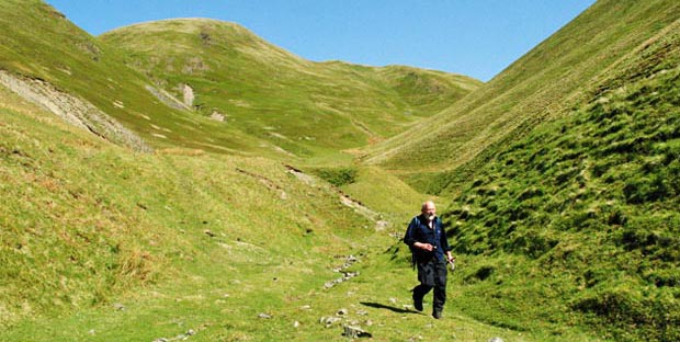 Coming out of the valley between Wether Hill and Steygail