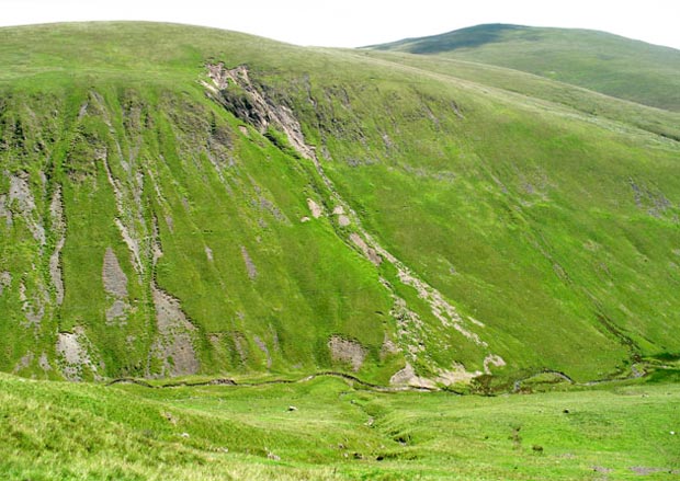 View back to Penbreck and Queensberry from Earncraig