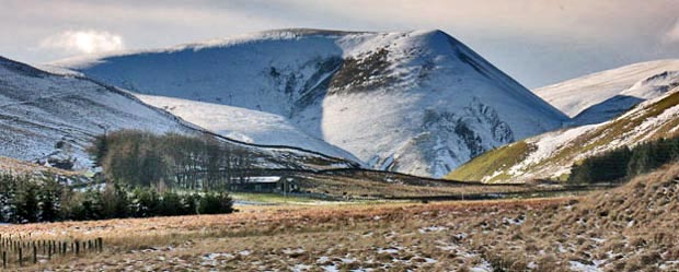 View from Troloss of the steep descent off Steygail towards Wether Hill