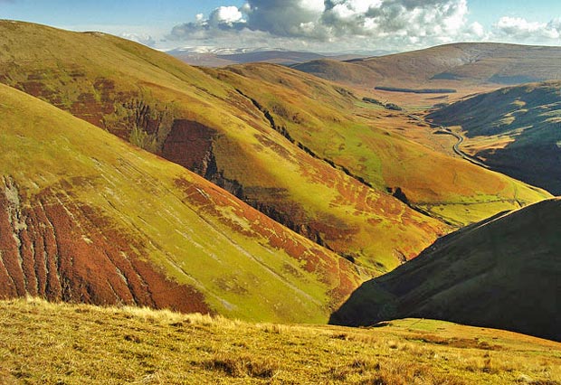 View from Steygail across the face of the gullies which run down from Comb Head and Laght Hill