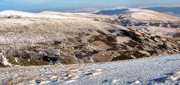 View along the tops of the chain of Lowther hills which run from Green Lowther towards Elvanfoot