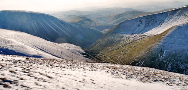 Looking down into the bottom end of the Enterkin Pass from Lowther Hill