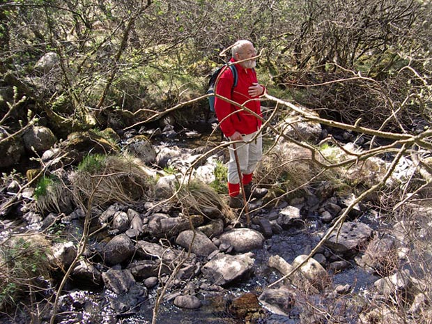 Crossing the burn in Castramont Cleuch
