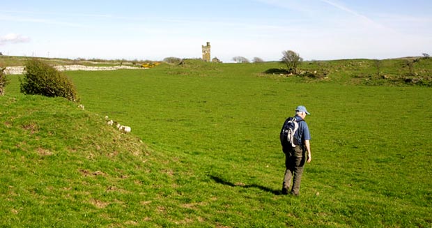 Heading through the fields back towards the coo palace