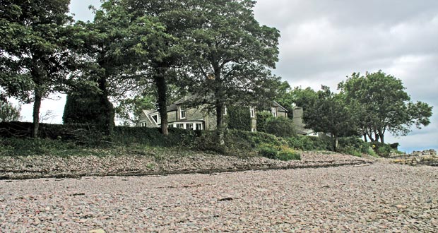 View north along the shore at Innerwell Fishery