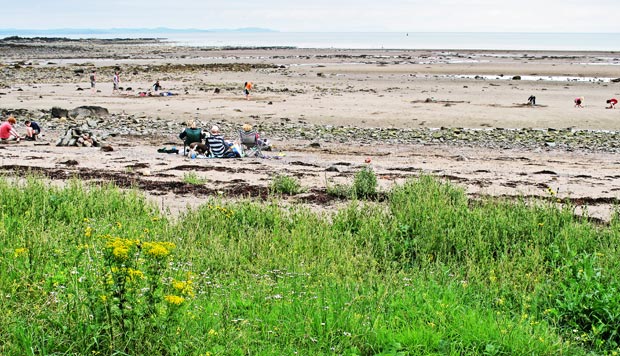 View of hollidaymakers in Rigg Bay