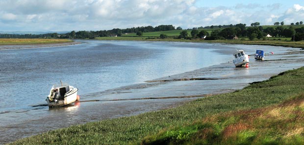 View looking northwards up the River Nith from Glencaple towards Conheath and Kelton