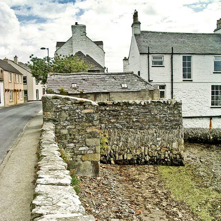 Interesting old houses by the shore in the Isle of Whithorn