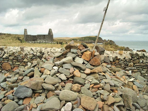 Witness cairn near St Ninian's Chapel, Isle of Whithorn