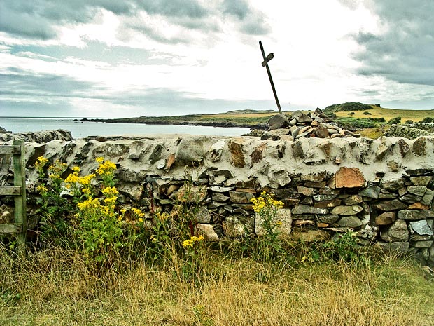 View back from the Witness Cairn towards the route back to St Ninian's cave